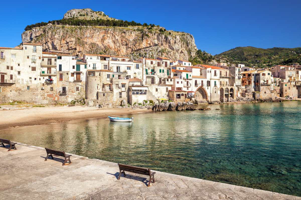 Sicilia Cefalù spiaggia porto vecchio